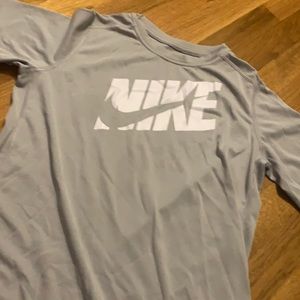 Grey nike drifit t shirt